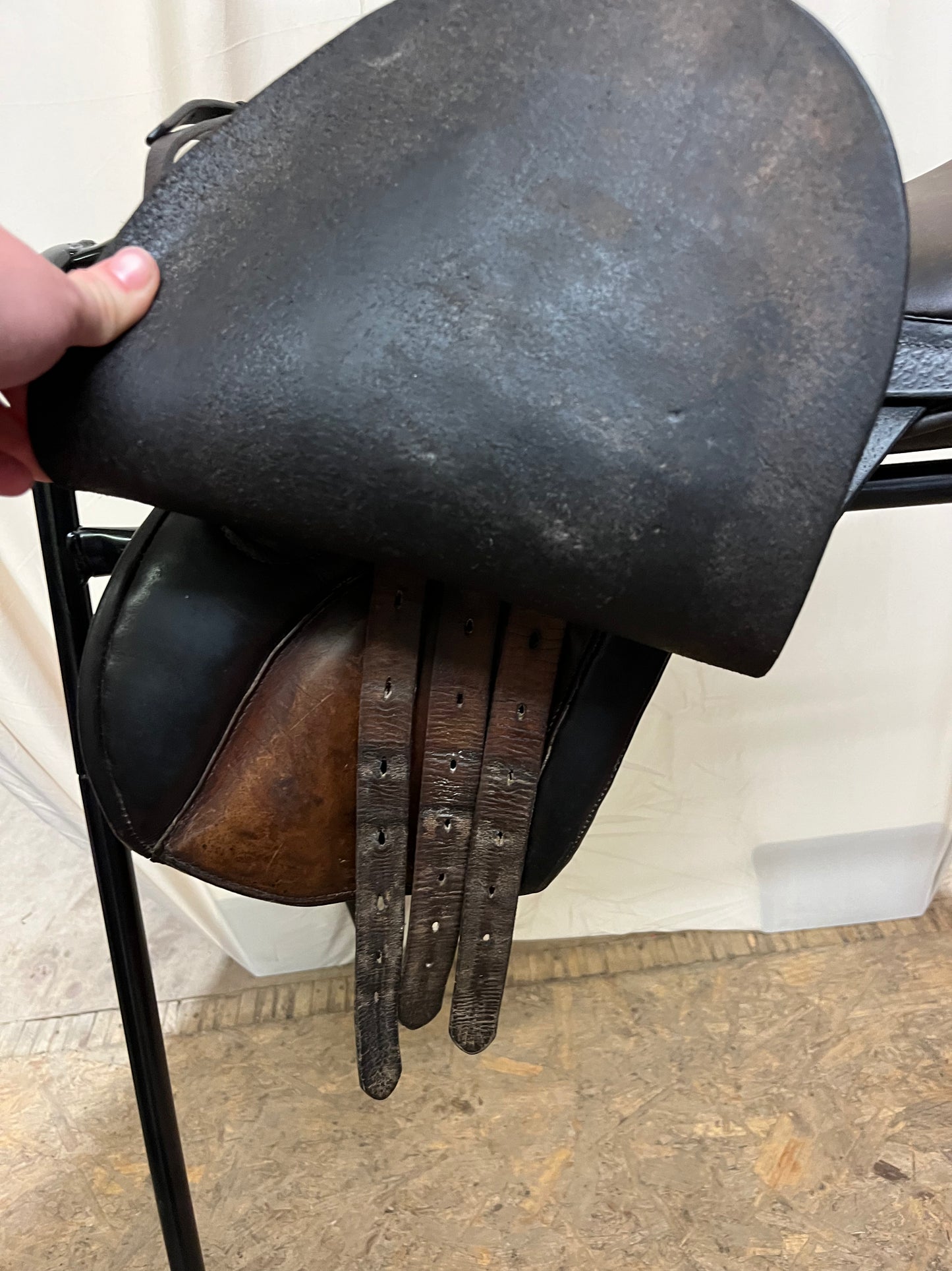 15" Global Saddles GP/Jump Saddle