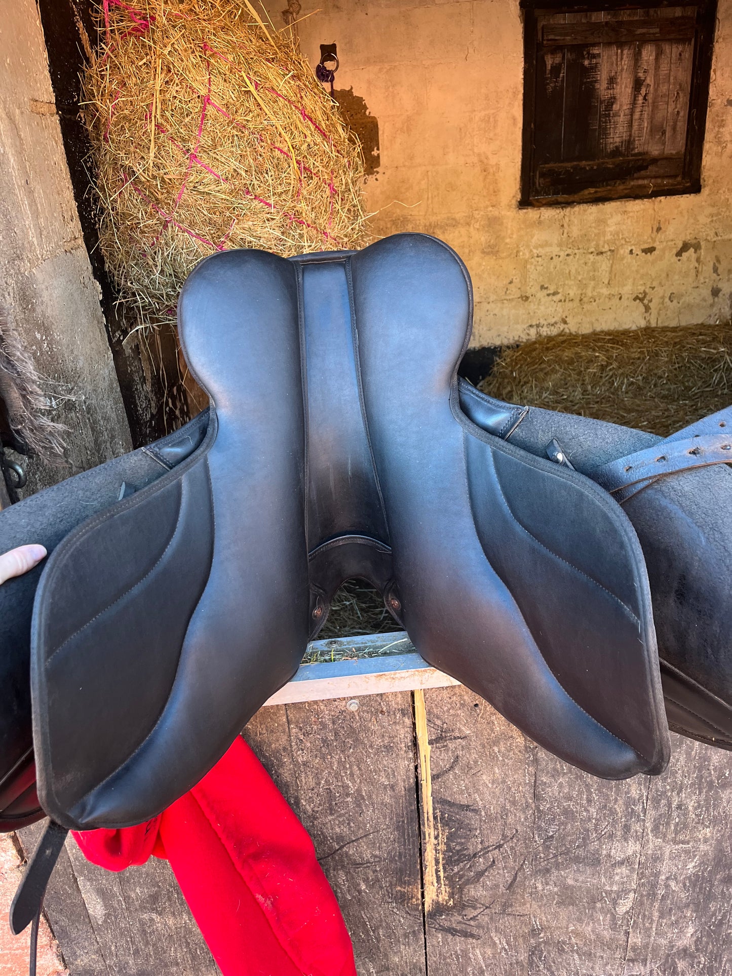 Thorowgood T4 GP 17.5” Adjustable Saddle