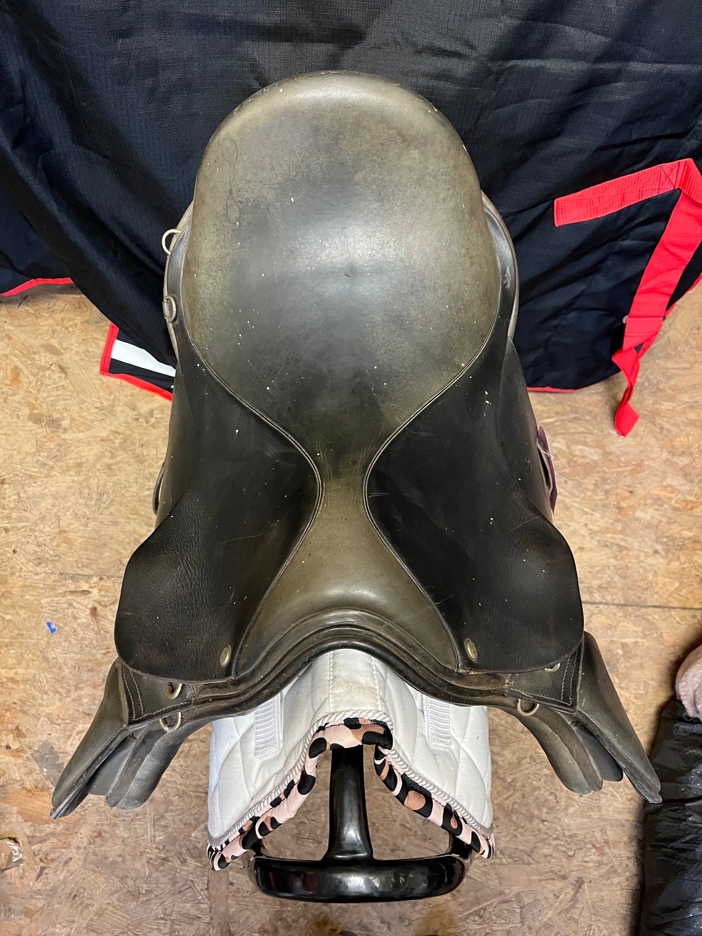 Jeffries - 17.5” GP Saddle - Black