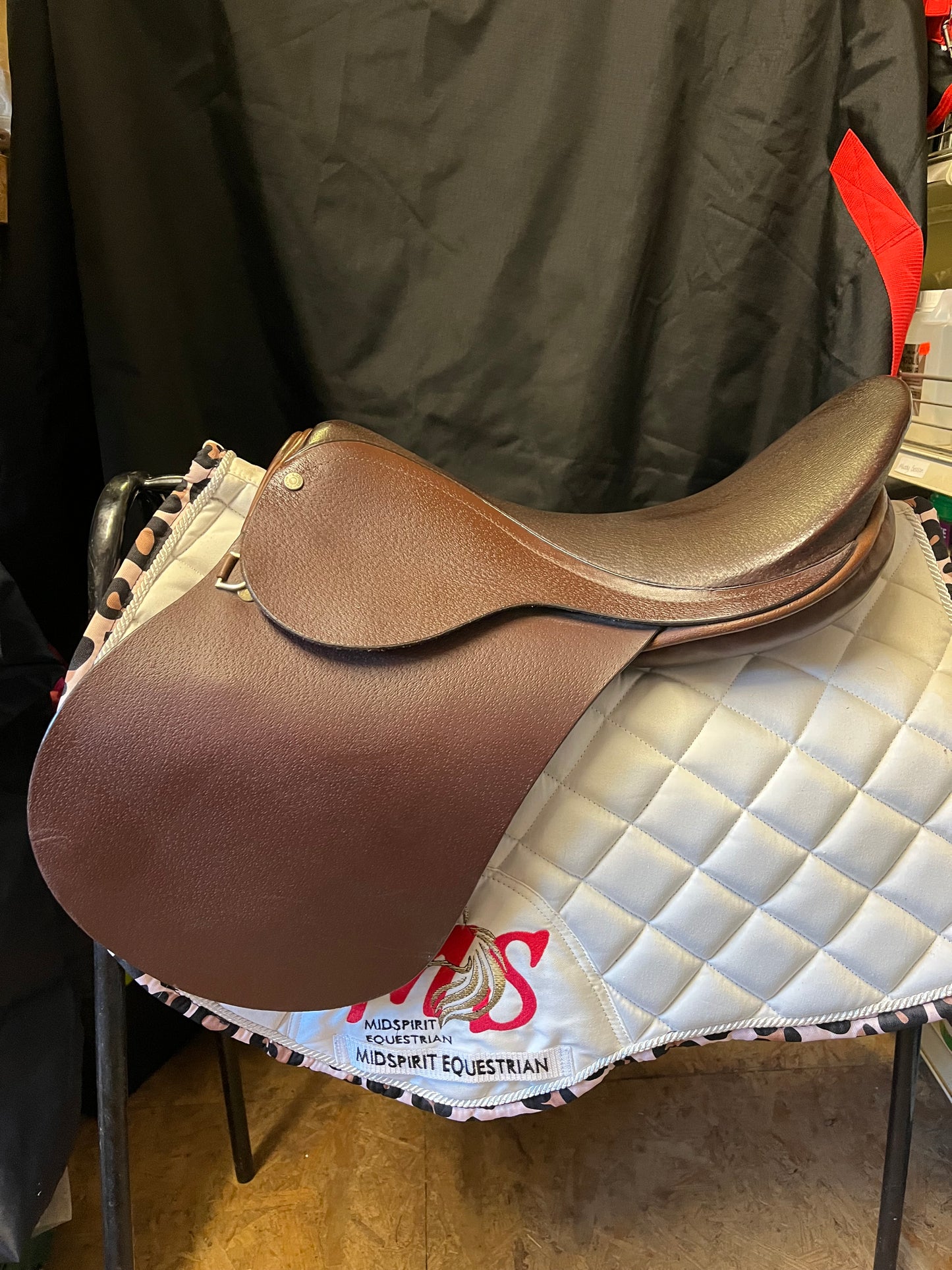 Jeffries 16.5" Forward Cut GP Saddle