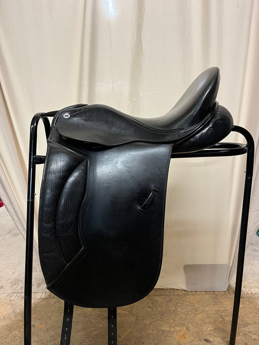 16.5/17" Haynes Dressage Saddle
